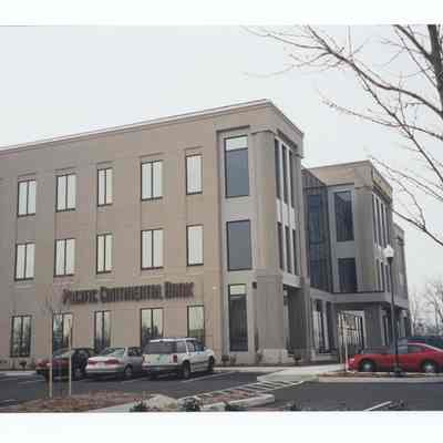 Photograph of Pacific Continental Bank, Harlow Road, Springfield, circa 1990