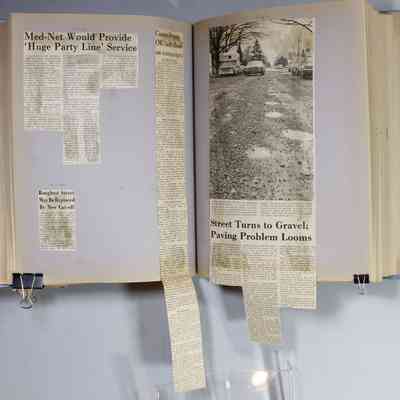 Pages 88 - 89 newspaper clippings unfolded