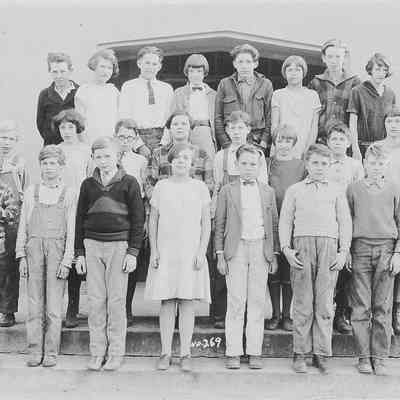 Photograph of Brattain School fifth and sixth grade class, Springfield, Oregon, 1926