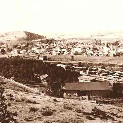 Photograph of Springfield from South Hills to Kelly Butte, Oregon, circa 1900