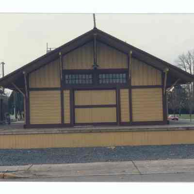 Photograph of the Springfield Chamber of Commerce building, former Train Depot, circa 1992