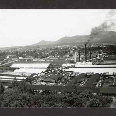Photograph of Booth-Kelly Mill, Springfield, Oregon, circa 1940s