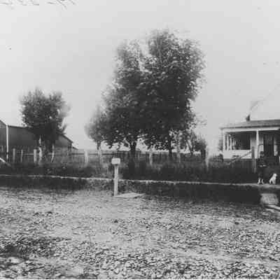 Photograph of Walter & Melva McPherson House, Creswell, Oregon