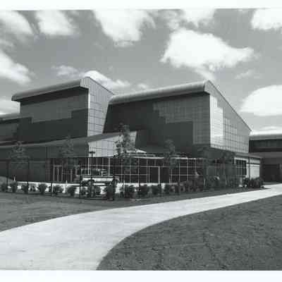 Photograph of Willamalane Swim and Wave Pool, Springfield, 1989