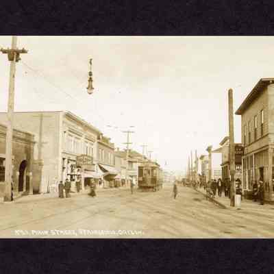 Photograph on postcard of Main Street, Springfield, Oregon