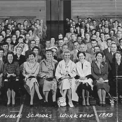 Photograph of Springfield Public School Workshop attendees, Springfield, Oregon, 1953