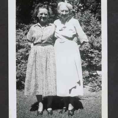 Photograph of Leona Myers and Hattie Dodd Myers (?), circa 1940