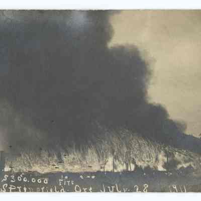 Photograph of a fire, Springfield, 1911