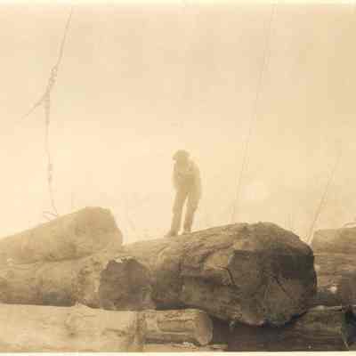 Photograph of Booth-Kelly log loading
