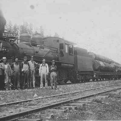 Photograph of Southern Pacific train, Wendling, Oregon, circa pre-1927
