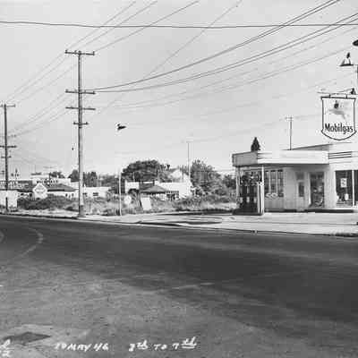 Photograph of Main Street between 8th and 7th streets, Springfield, Oregon, 1946