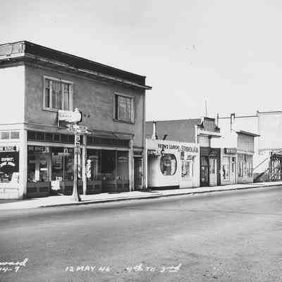 Photograph of Main Street between 3rd and 4th streets, south side, Springfield, Oregon, 1946