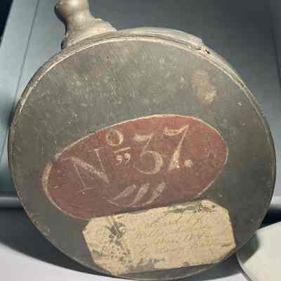 Wooden canteen No. 37