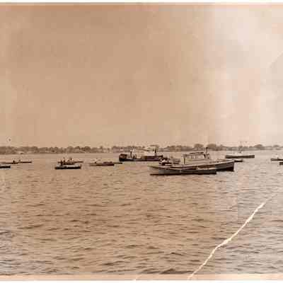 Blount Seafood Corp Warren R.I. boats 2 25x21 glossy black and white