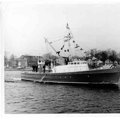Blount Seafood Corp Warren R.I. ship 25x20 glossy black and white