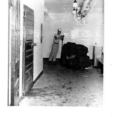 Blount Seafood Corp Warren R.I. worker hauling sacks 25x20 glossy black and white