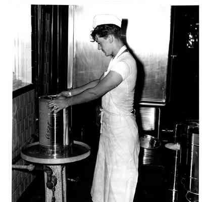 Blount Seafood Warren R.I. Stanley Krychta '50 25x21 glossy black and white