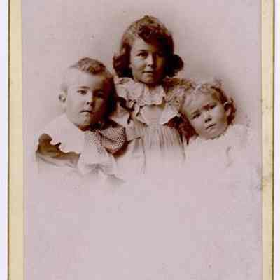 Photograph, Cabinet