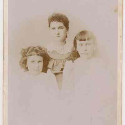 Photograph, Cabinet