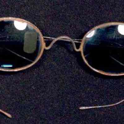 Eyeglasses