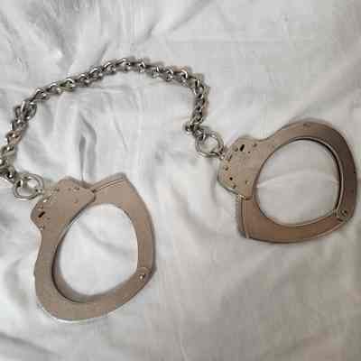 Shackles, Leg