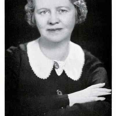 Geare, Millicent (Mrs. Page Edmunds)