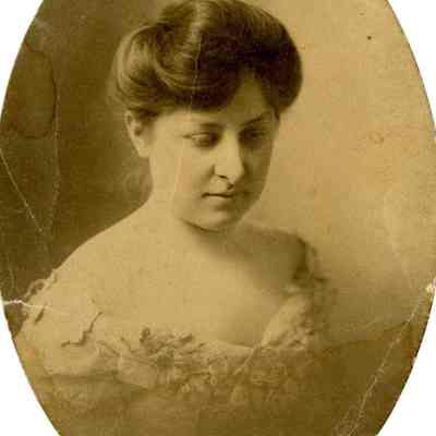 Brosenne, Dora I. (Mrs. B. F. Oliver)