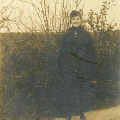 Robinson, Anna Carlyle (Annie C.; Mrs. John F. Lutz) DIN 1917