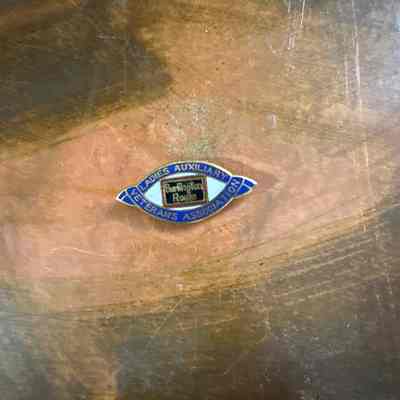 CB&Q Ladies Auxiliary Pin
