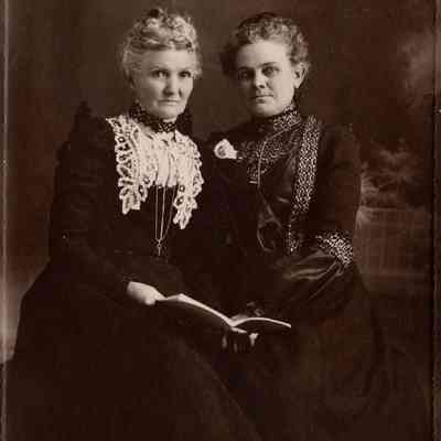 Hull Sisters