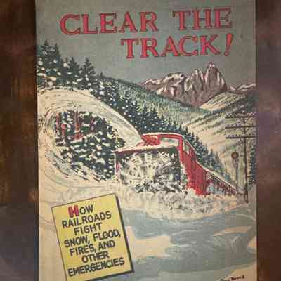 Clear the Tracks!