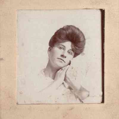 Carrie E. Nisley
