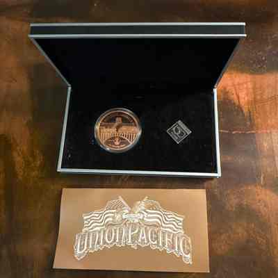 Commemorative Coin-UP