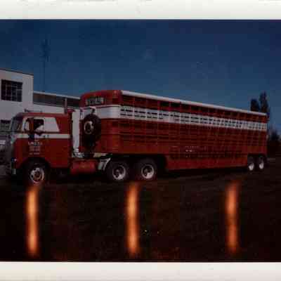 Smeal Cattle Truck