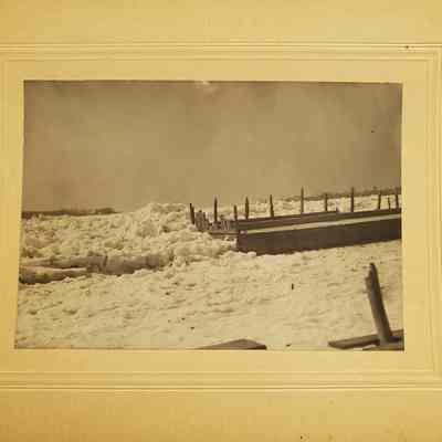 Ice jam 1909