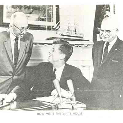 Photo of President Kennedy and A. P. Beutel