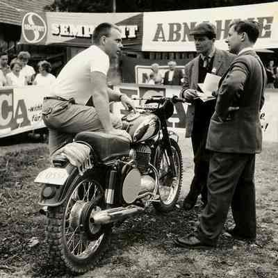 Axthelm, Walt