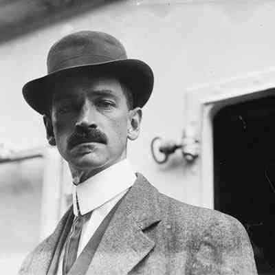 Curtiss, Glenn