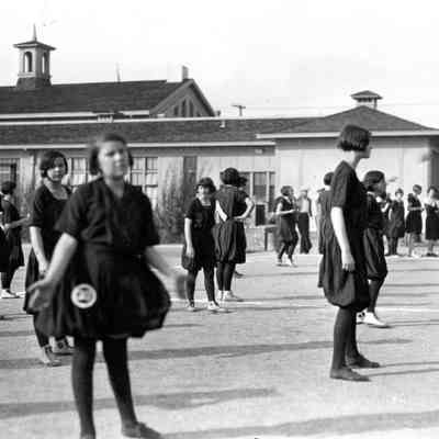 Burbank Junior High School - Girls in school yard