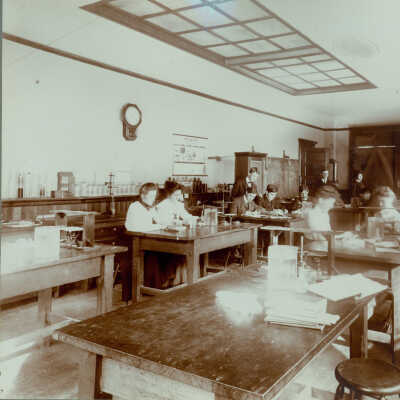 Berkeley High School - Physics Class