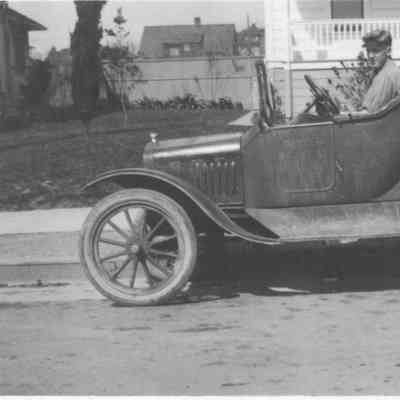 Capitol Market delivery car