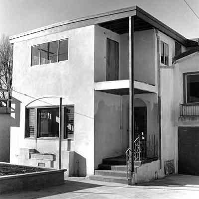 Apartment Building at 2712 Ellsworth