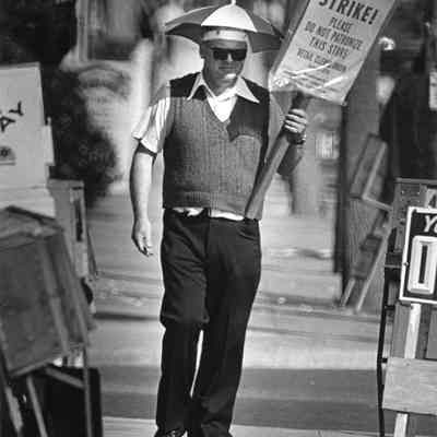 Picketer, Ledgers Liquors