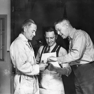 World War II instructors and trainee