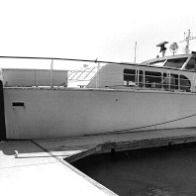 Yacht Inland Seas