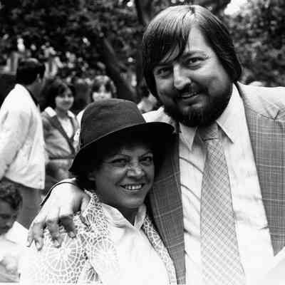 Ester Bernal and Roberto Cruz