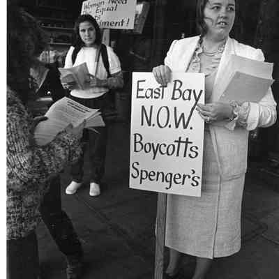 Picketers, Spengers Fish Gotto