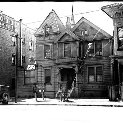 Residential building at 2134 Oxford