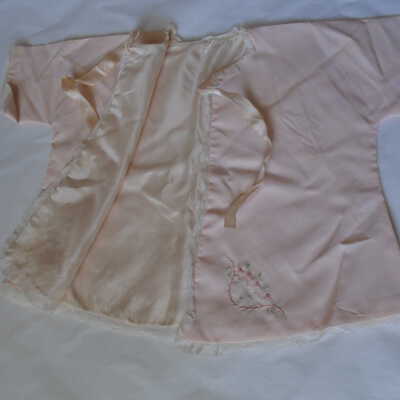 open to show lining