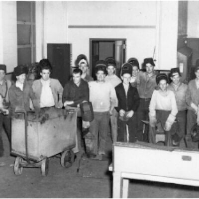 World War II welding class